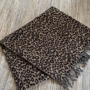 Reversible Leopard large fringe scarf!
